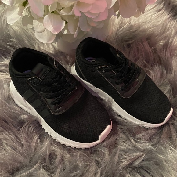 Toddler adidas size 6 black - Picture 2 of 5